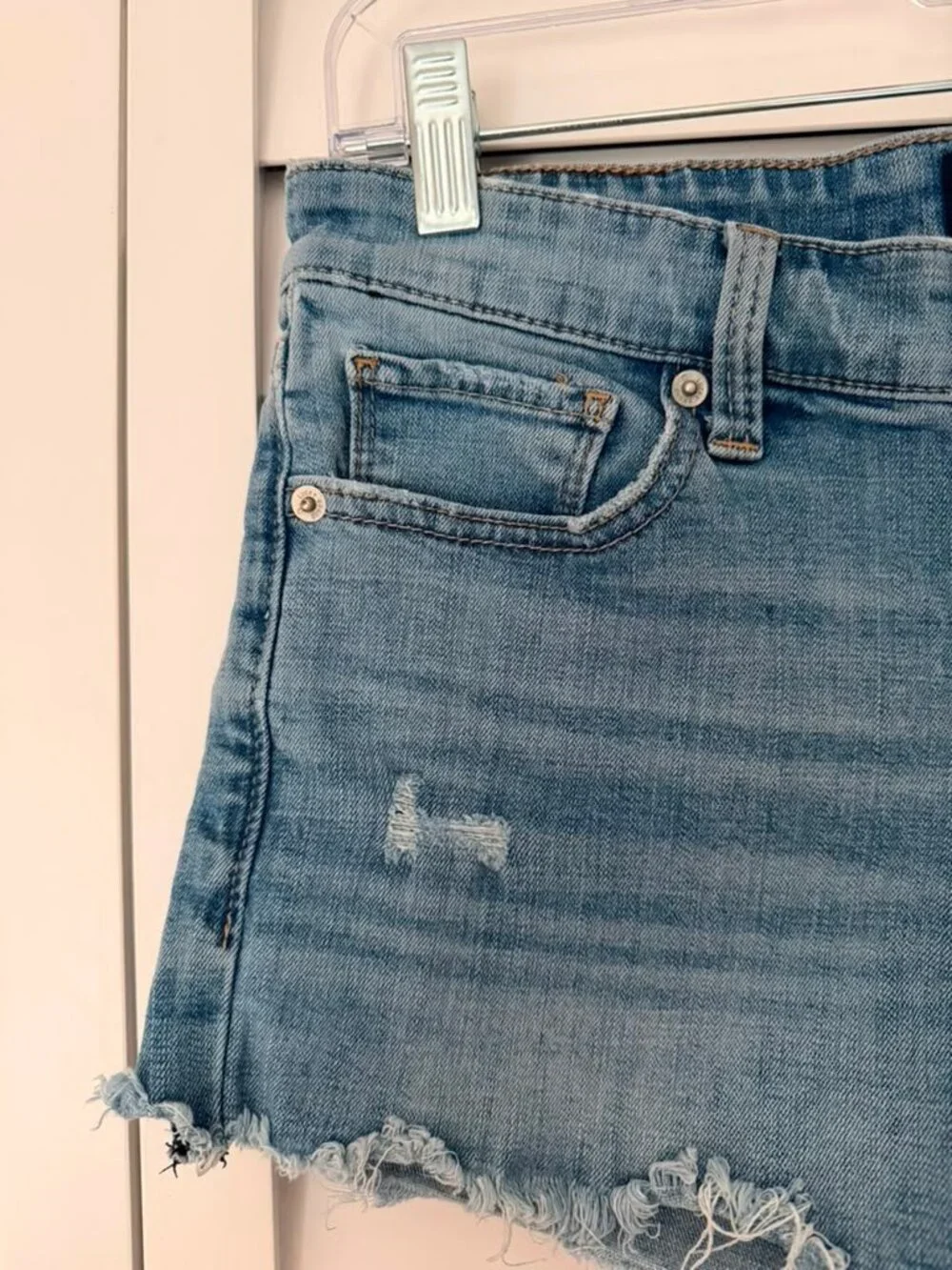 Lucky Brand The Cut Off Denim Shorts Women's Size 6/28 Distressed Raw Hem Stretc